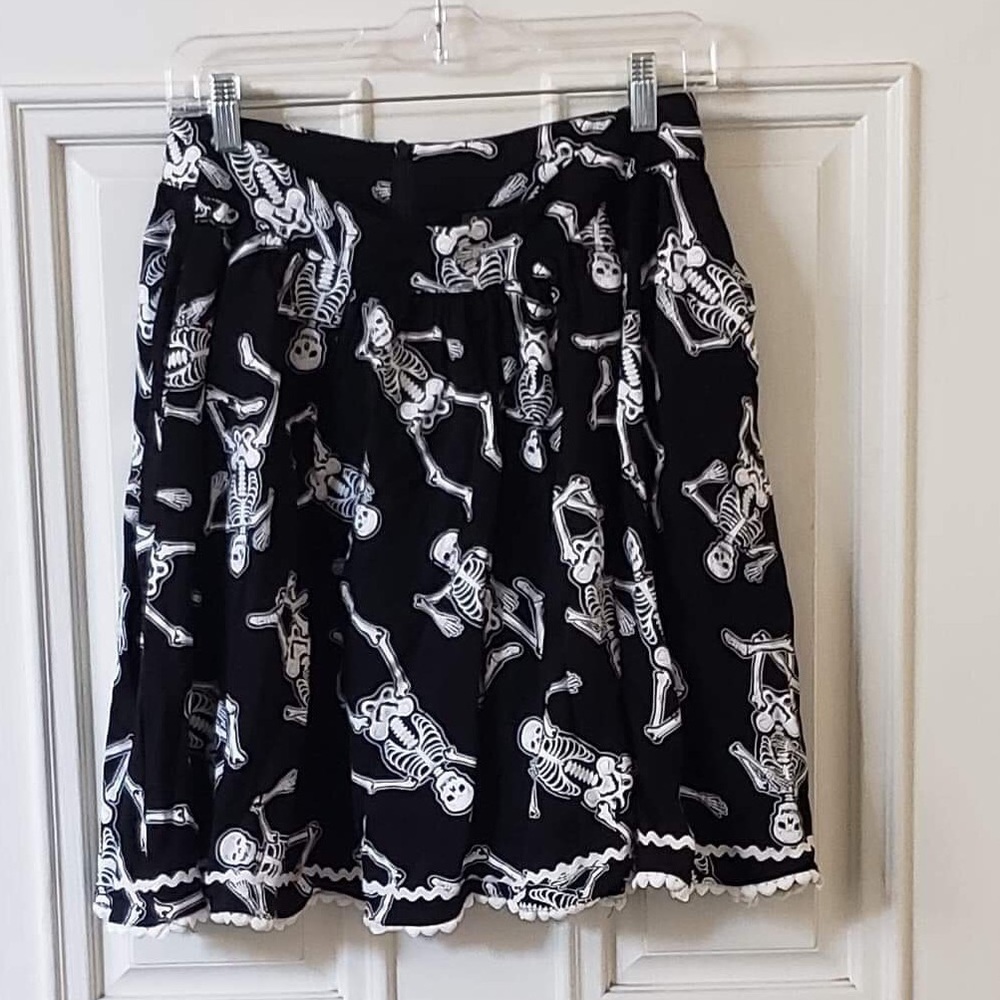 Sourpuss Dancing Skeletons Skirt - Picture 3 of 6